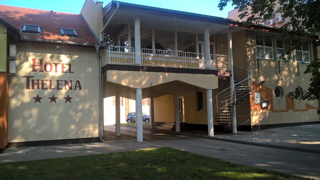 Hotel Thelena Tolna Экстерьер фото