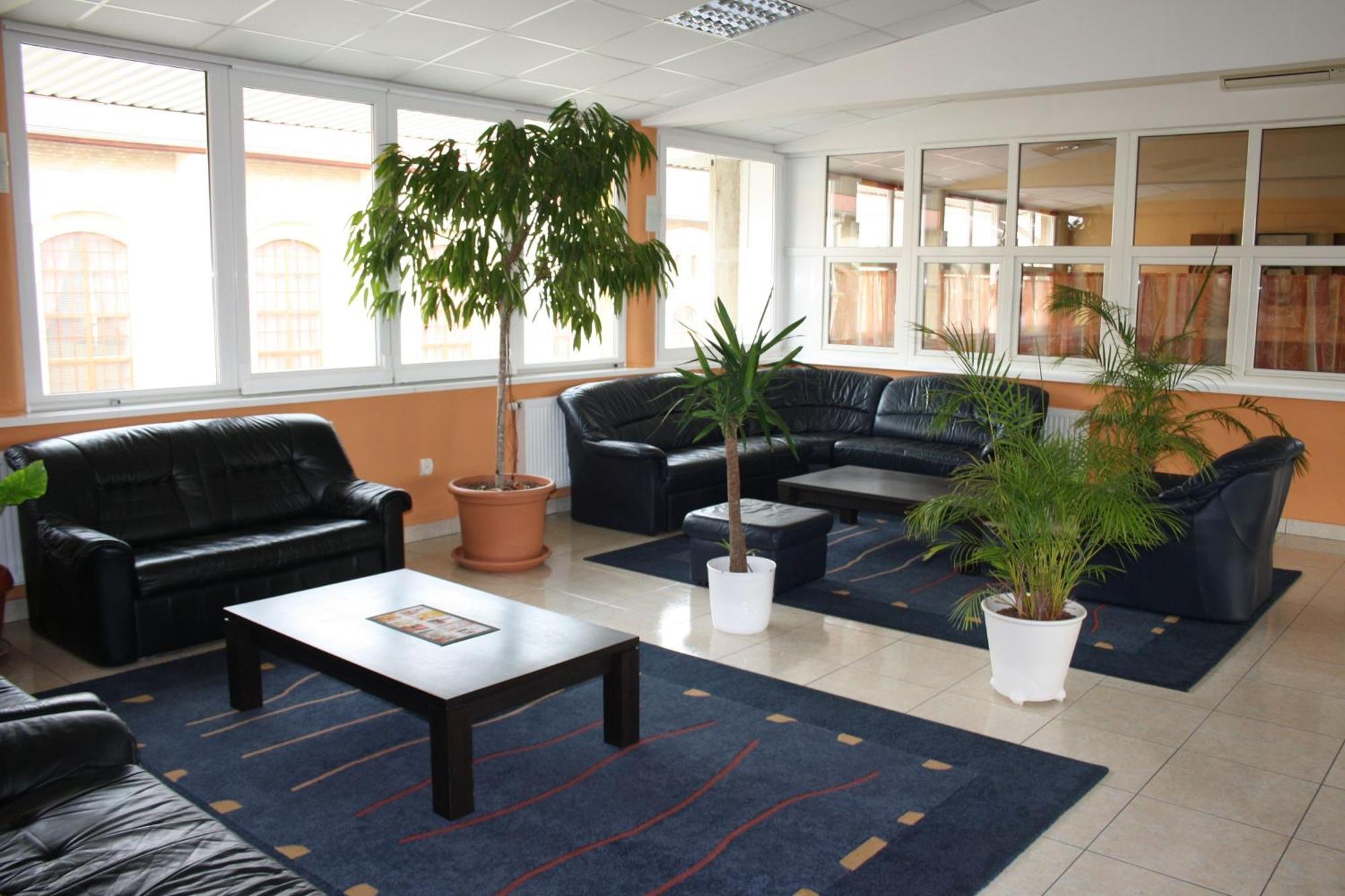 Hotel Thelena Tolna Экстерьер фото